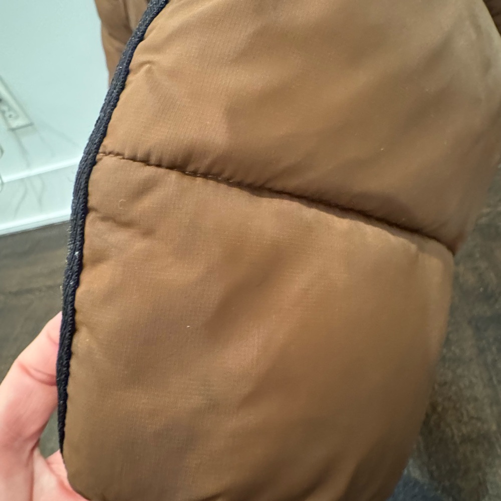 ALO Yoga Brown Quilted Puffer Jacket with Stand-Up Collar - Picture 5 of 10